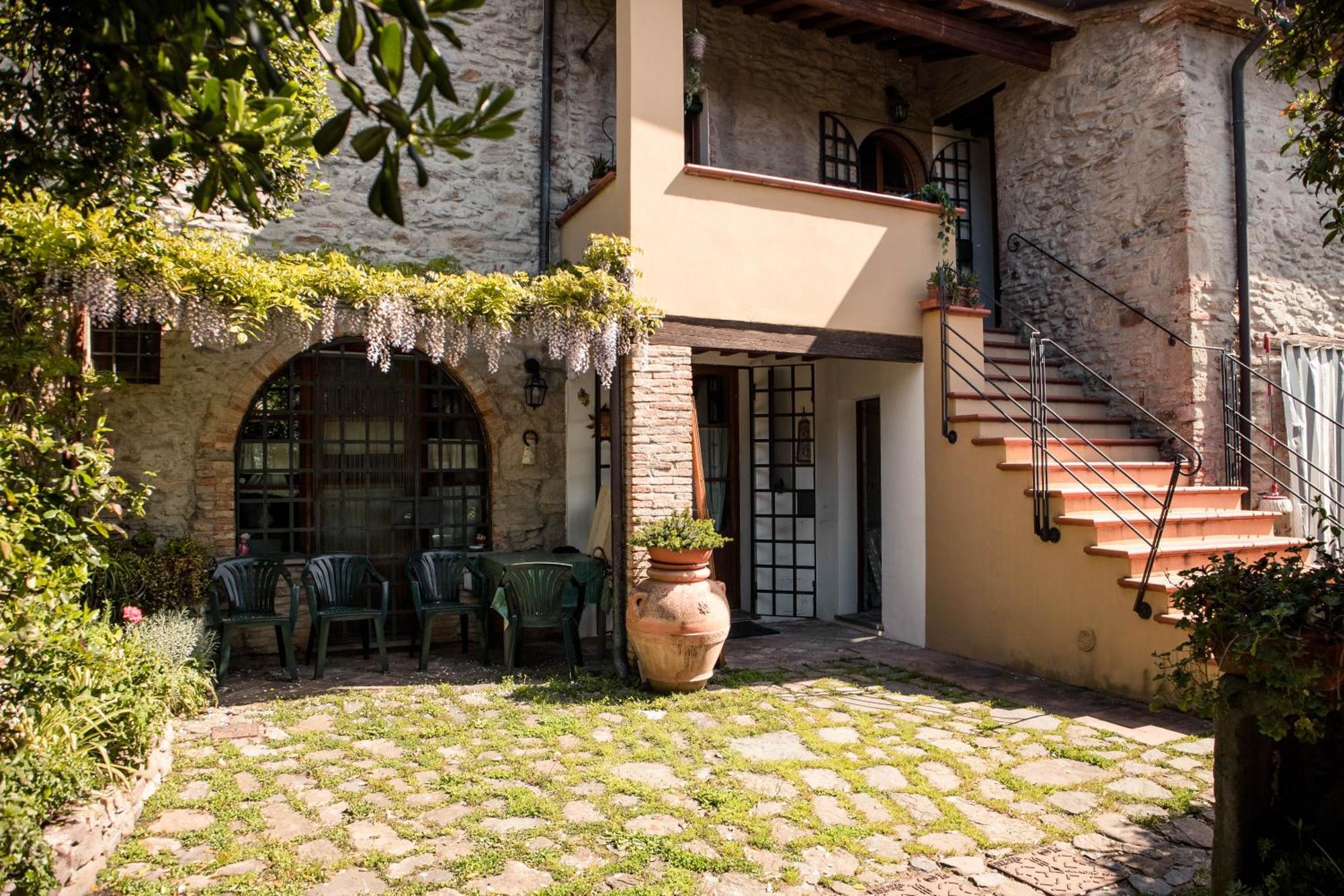 Social Garden - Sharing Room Calci Exterior foto